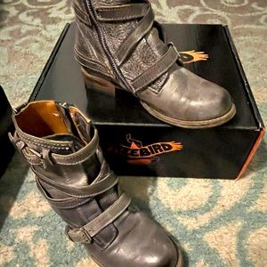 Free bird Raine boots